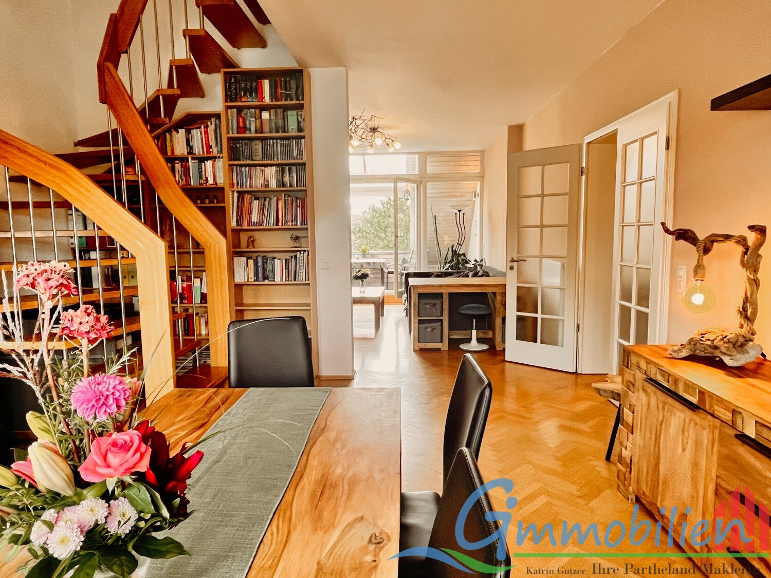 „Villa-Flair über den Dächern von Markkleeberg – 121 m² Maisonette mit Kamin & Fernblick“ „Villa-Flair über den Dächern von Markkleeberg – 121 m² Maisonette mit Kamin & Fernblick“